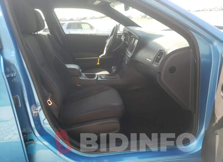 2C3CDXHG7FH800492 Photo# 5
