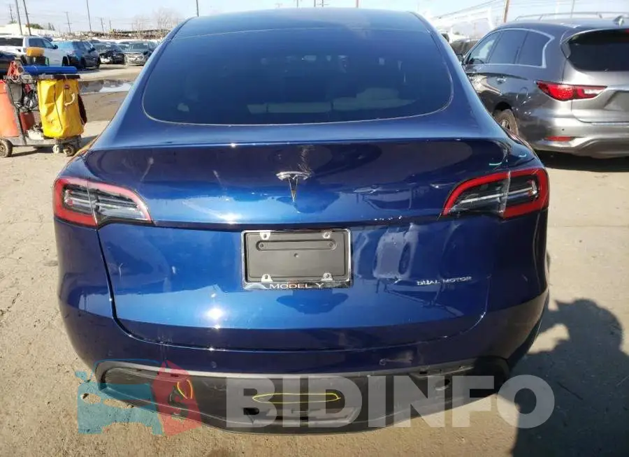 7SAYGDEE7NF313326 Photo# 6