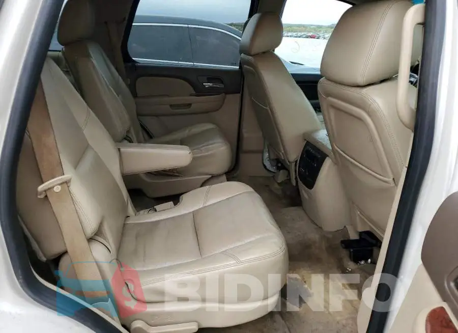 1GNSKCE08DR168152 Photo# 11