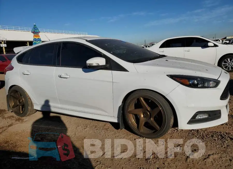 1FADP3L97HL325544 Photo# 4