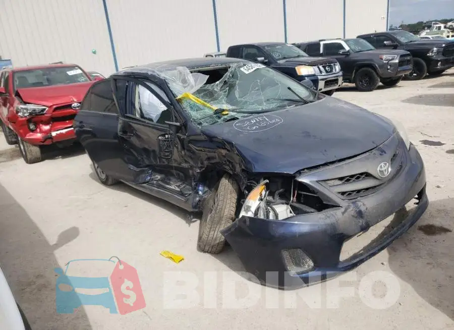 2T1BU4EEXDC107786 Photo# 1