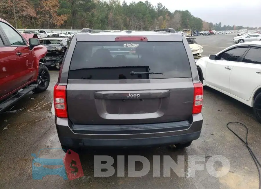1C4NJPBB1FD388593 Photo# 6