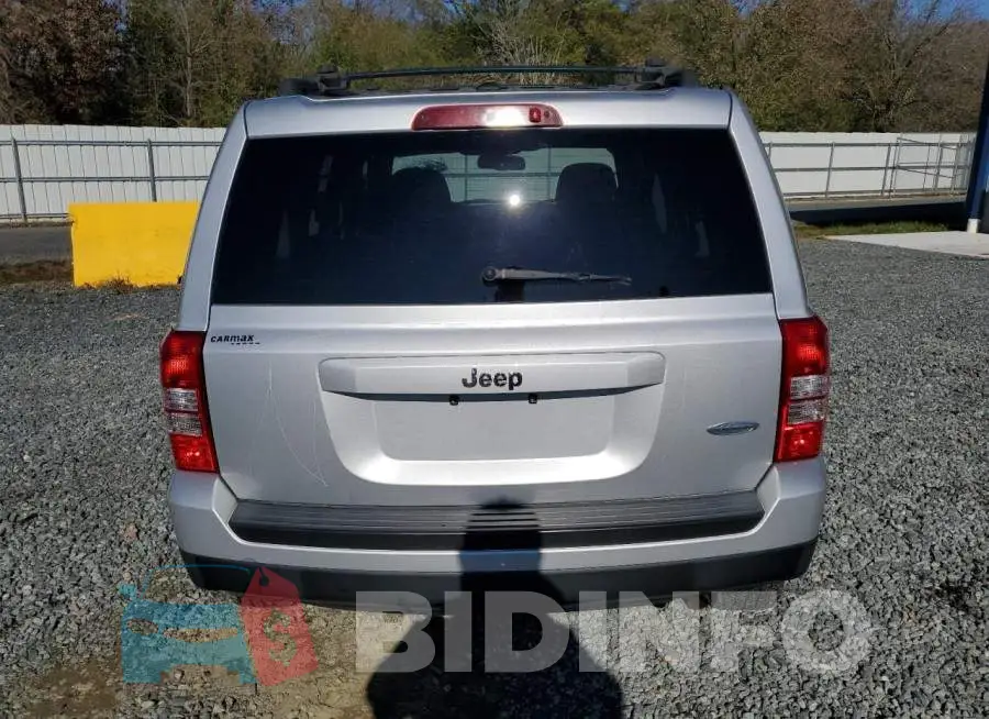 1C4NJPFA8DD158919 Photo# 6
