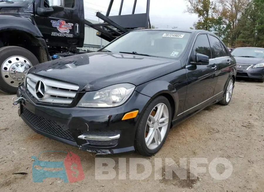 WDDGF4HB4DR263982 Photo# 1