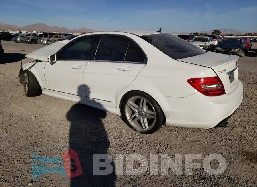 WDDGF4HBXDA777933 Photo# 2