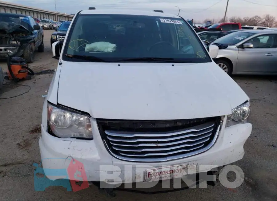 2C4RC1BGXGR289080 Photo# 9