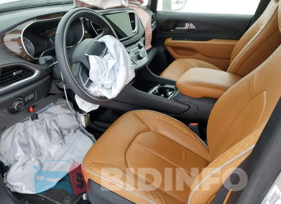 2C4RC3PG8MR594979 Photo# 7