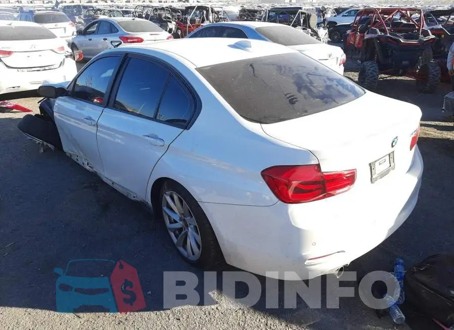 WBA8A9C51JAD26915 Photo# 3