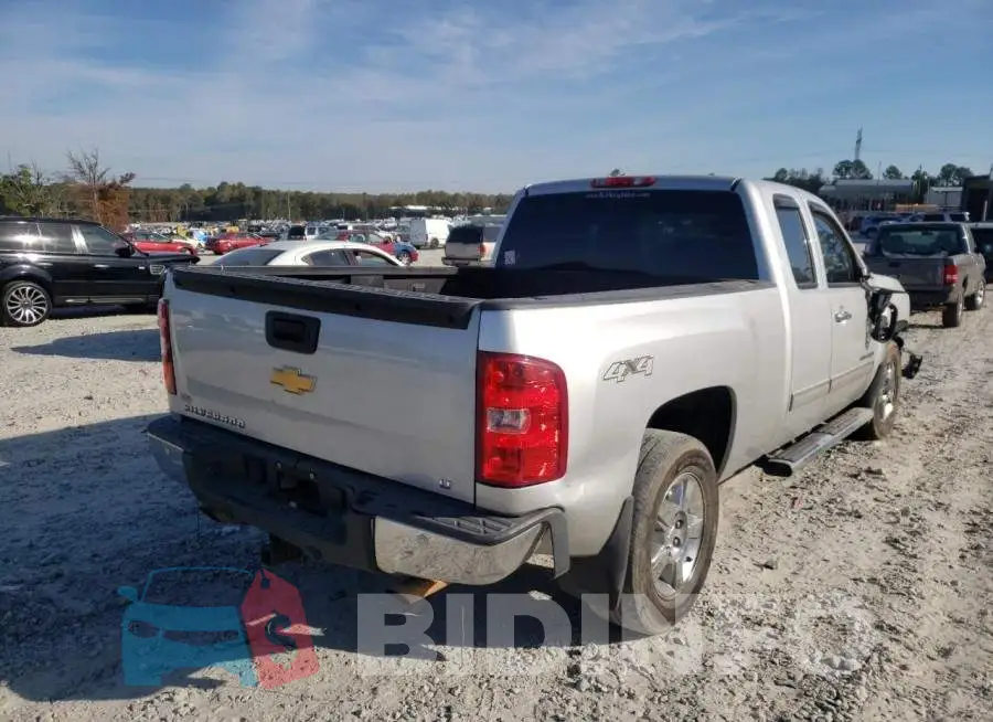 1GCRKSE76DZ107008 Photo# 4