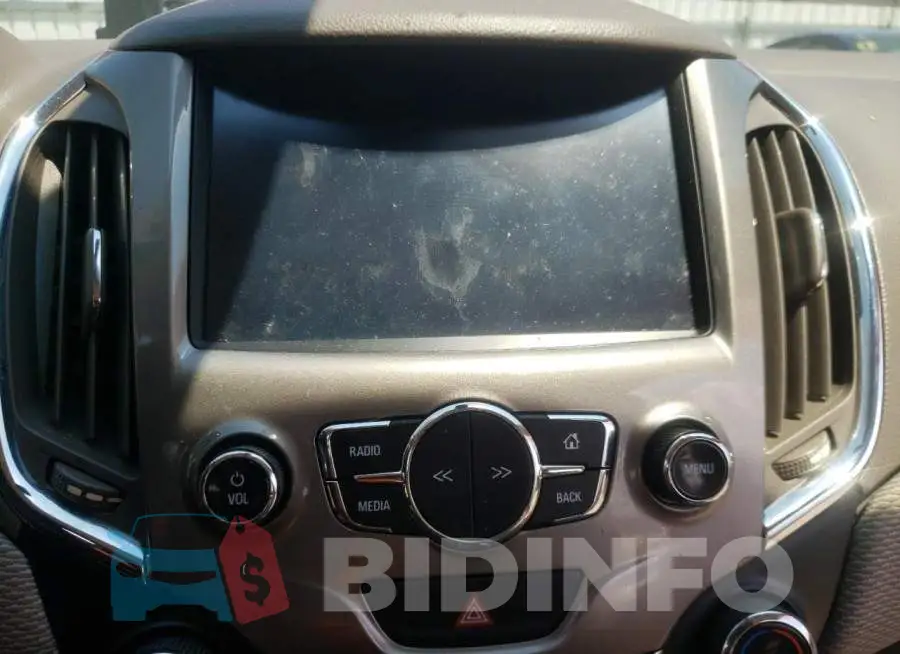 3G1BE6SM1HS577873 Photo# 9