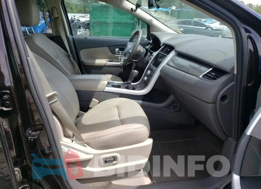 2FMDK3JC8DBA93727 Photo# 5