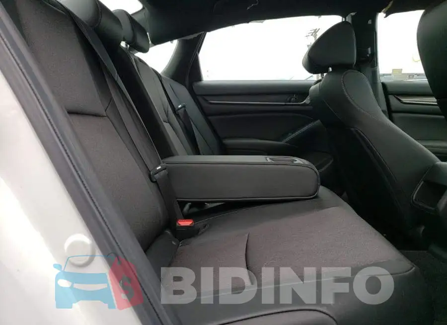 1HGCV1F37LA141573 Photo# 6
