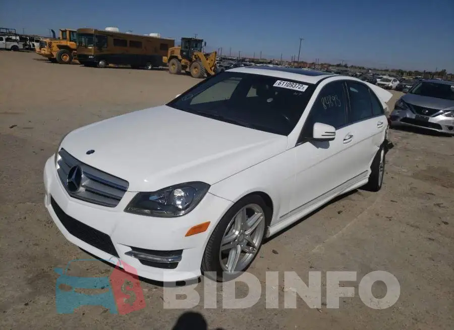 WDDGF4HB2DR277525 Photo# 2