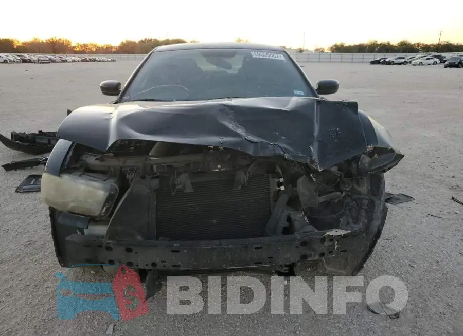 2C3CDXBG1DH571555 Photo# 5
