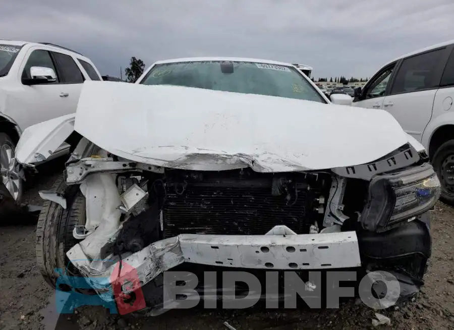 2C3CDXHG8JH162858 Photo# 5