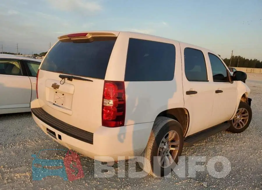 1GNLC2E00DR268595 Photo# 3