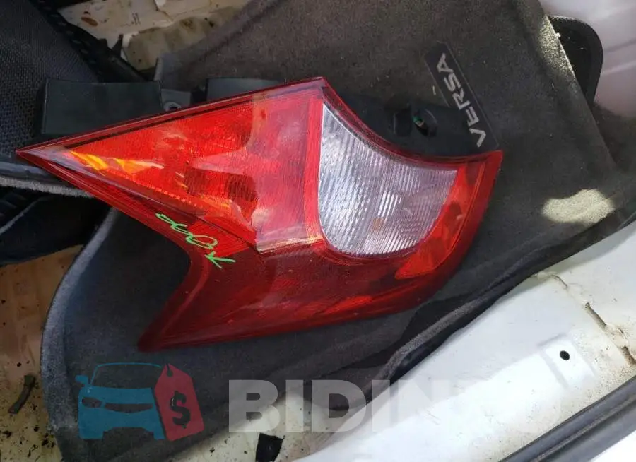 3N1CE2CP4FL372586 Photo# 12
