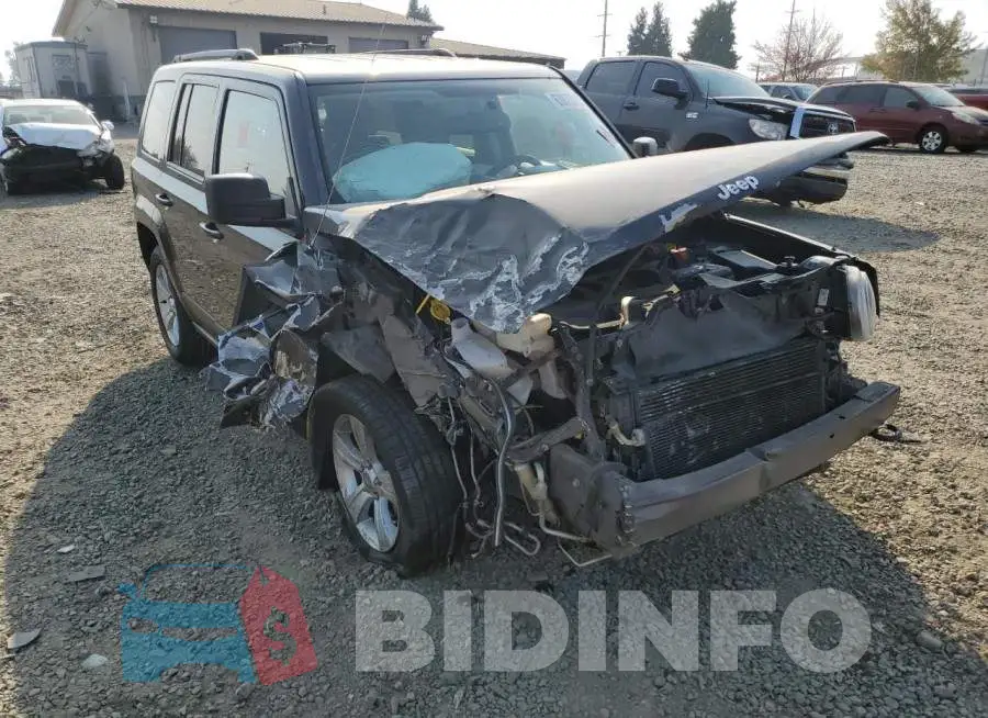 1C4NJRFBXED760310 Photo# 1