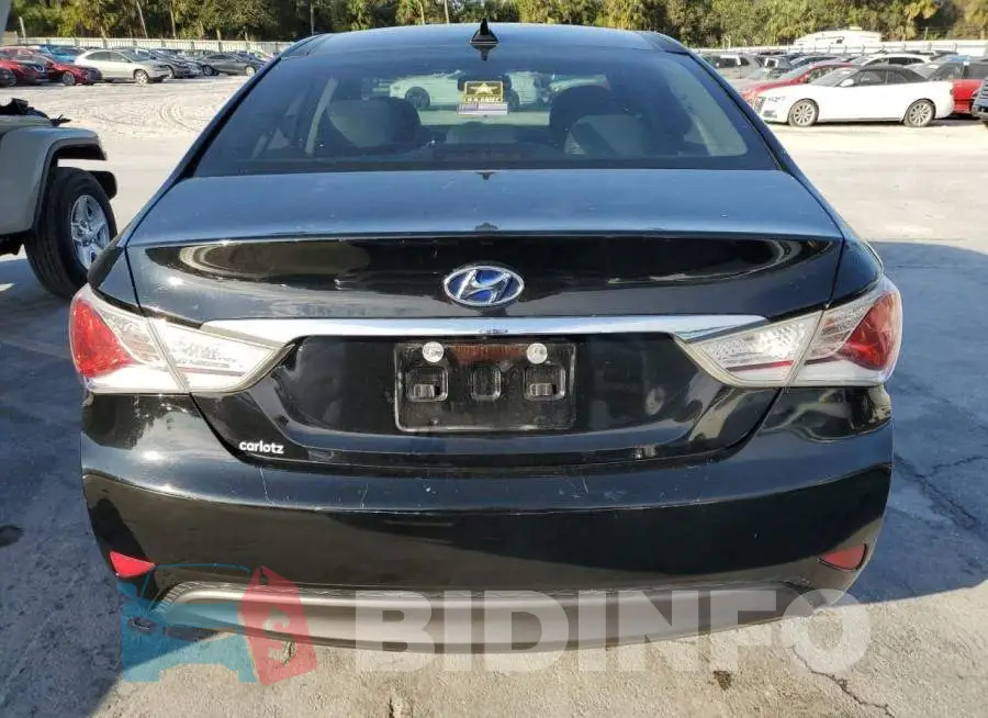 KMHEC4A42FA128177 Photo# 6