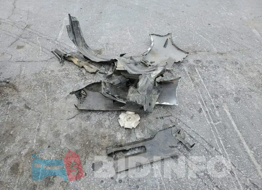 JA4AD3A31JZ026892 Photo# 13
