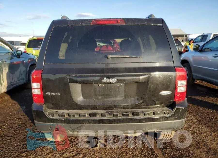 1C4NJRFB3FD272253 Photo# 6