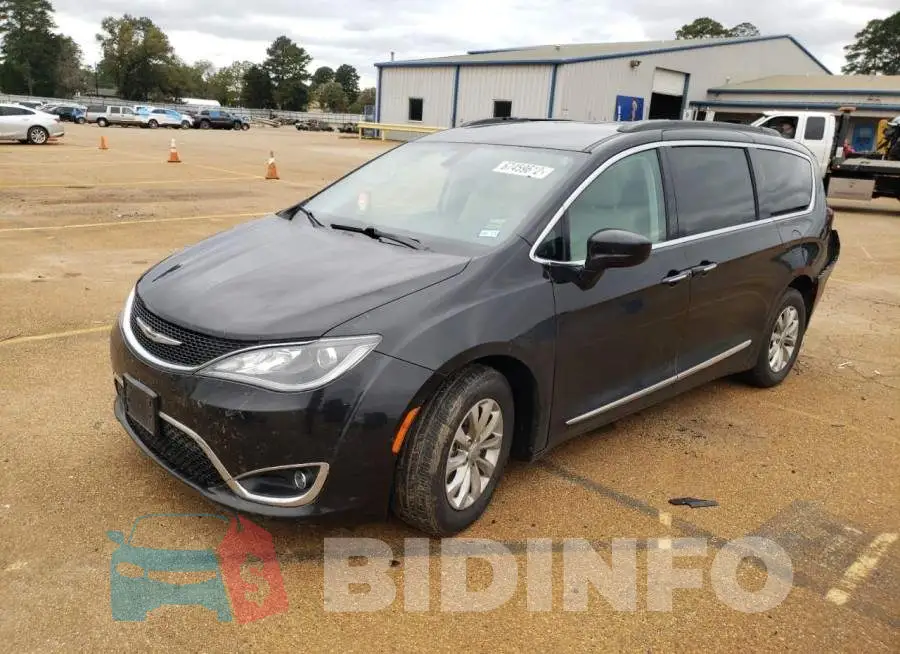 2C4RC1BGXHR832834 Photo# 1
