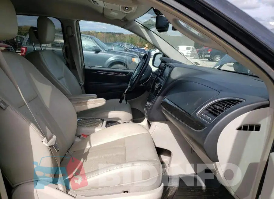 2C4RC1CG5DR623333 Photo# 5