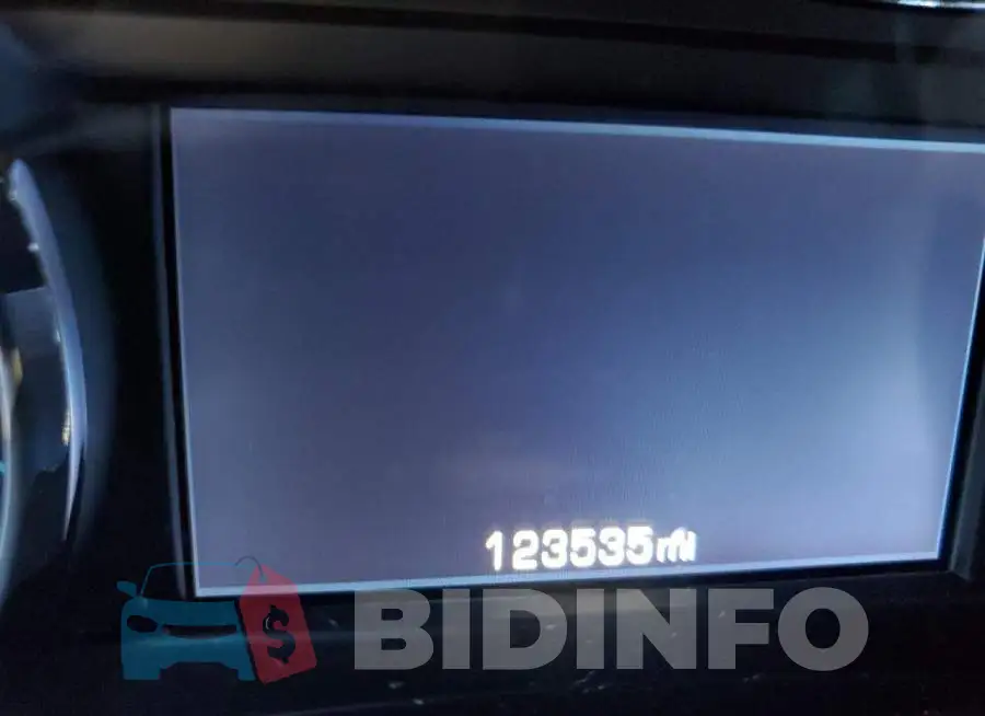 1GNSCCKC3GR428828 Photo# 8