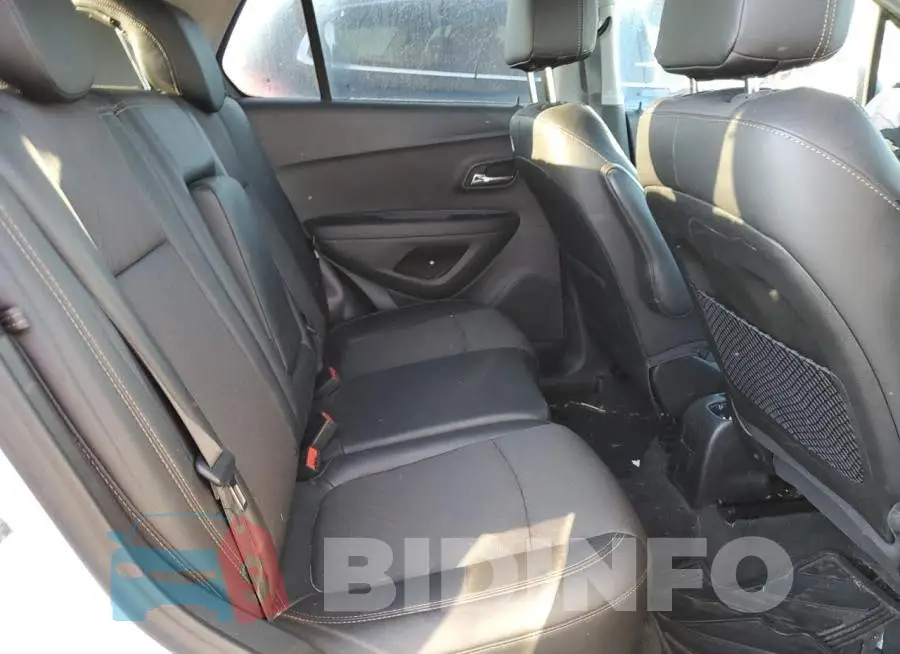 3GNCJLSB7LL127756 Photo# 6