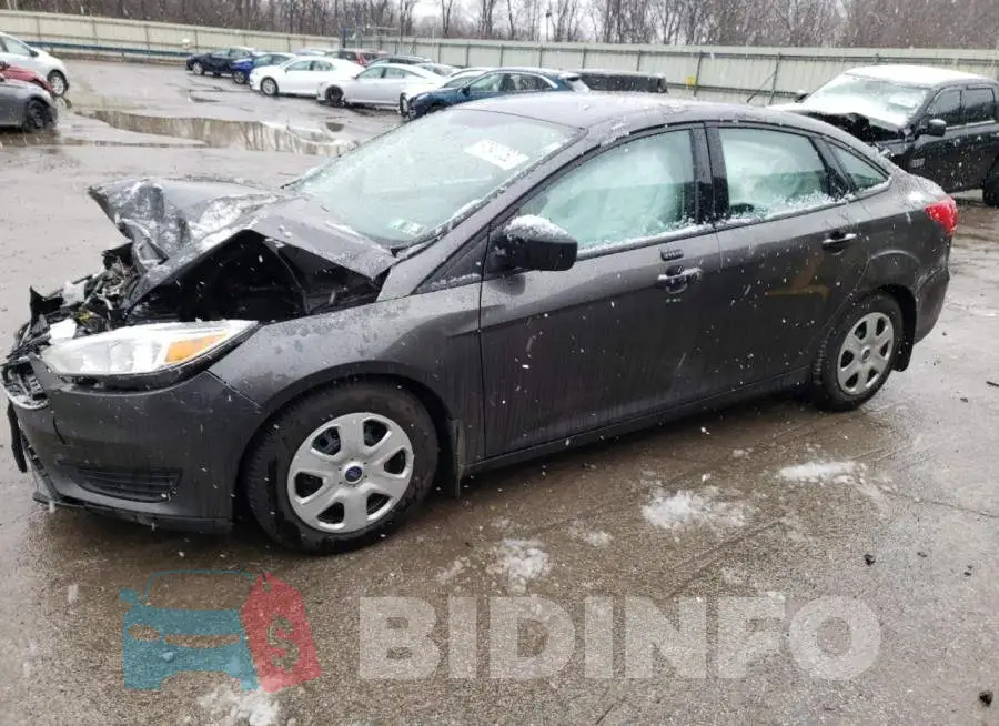 1FADP3E24GL243527 Photo# 1