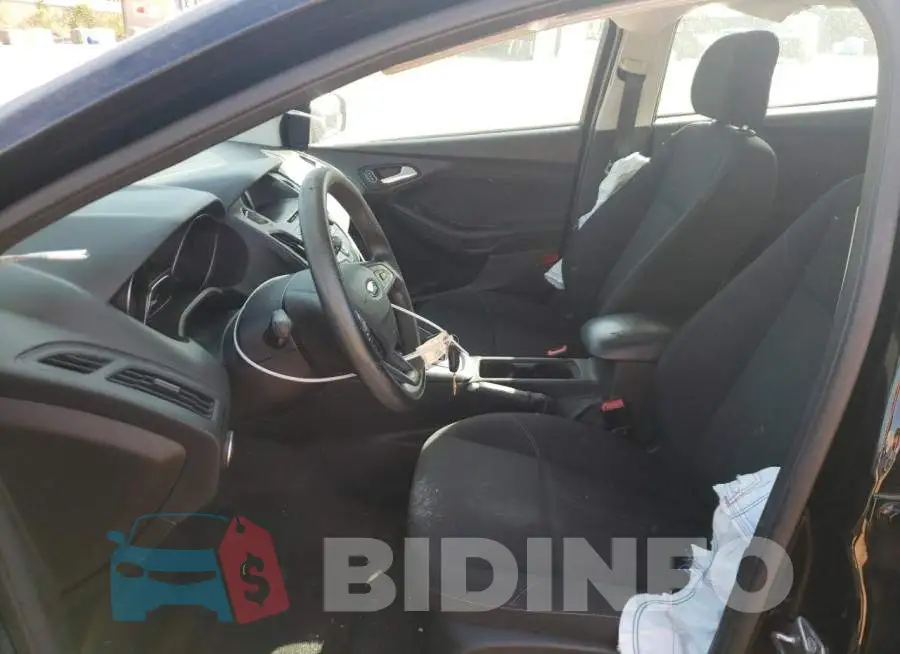 1FADP3K2XHL216810 Photo# 5