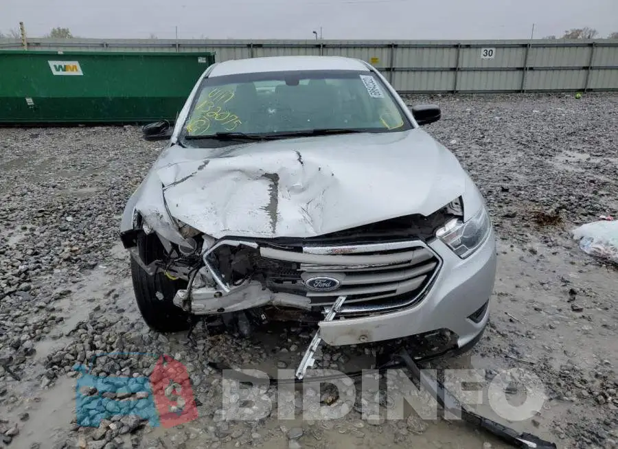 1FAHP2D89FG132075 Photo# 5
