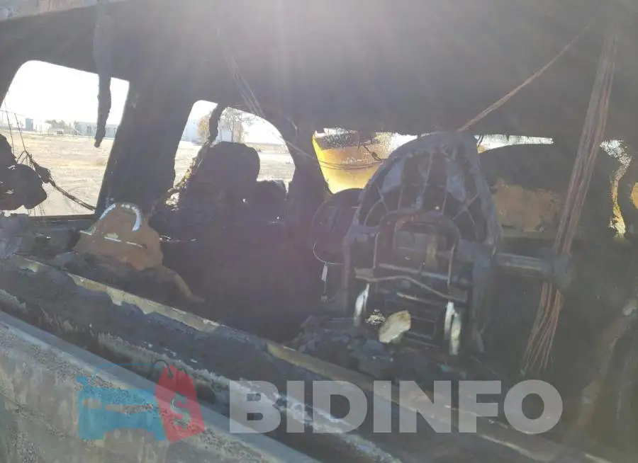 1FTFX1EFXDFE05178 Photo# 10