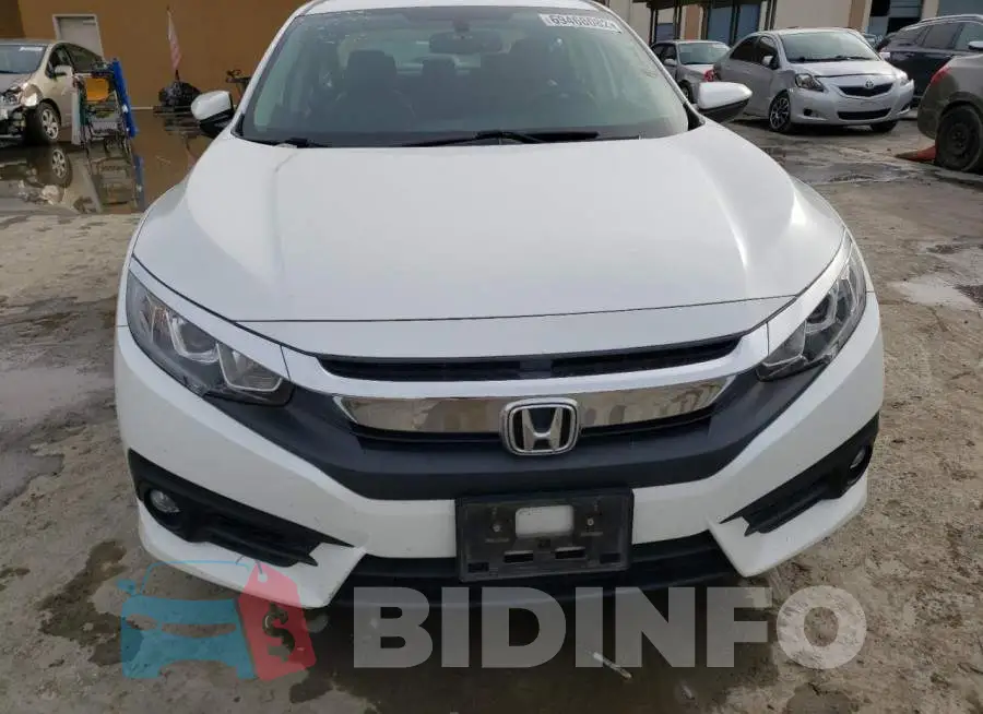 19XFC1F70HE208216 Photo# 5