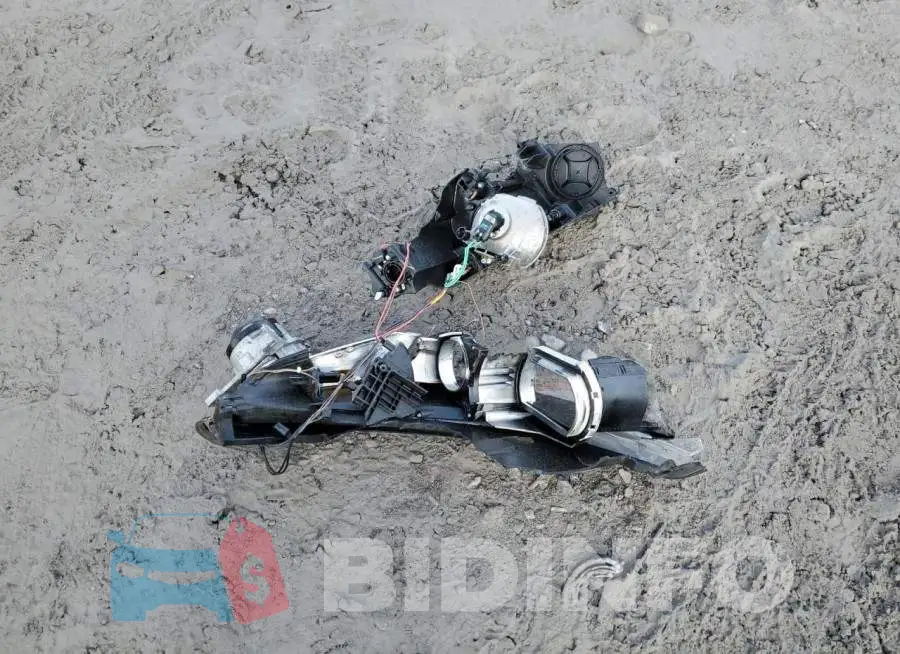 5XXGT4L33JG241375 Photo# 12