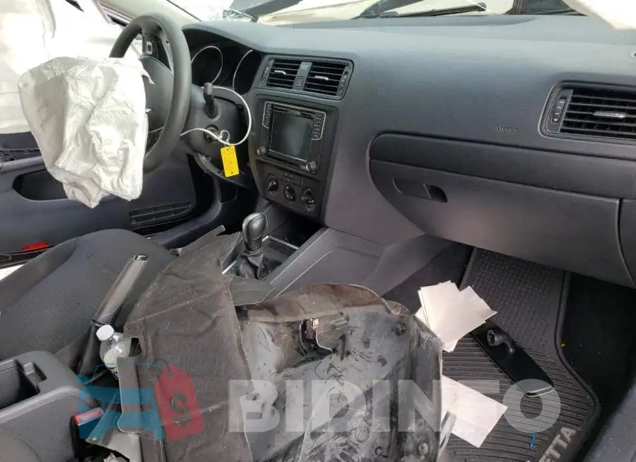 3VW267AJ5GM381064 Photo# 8