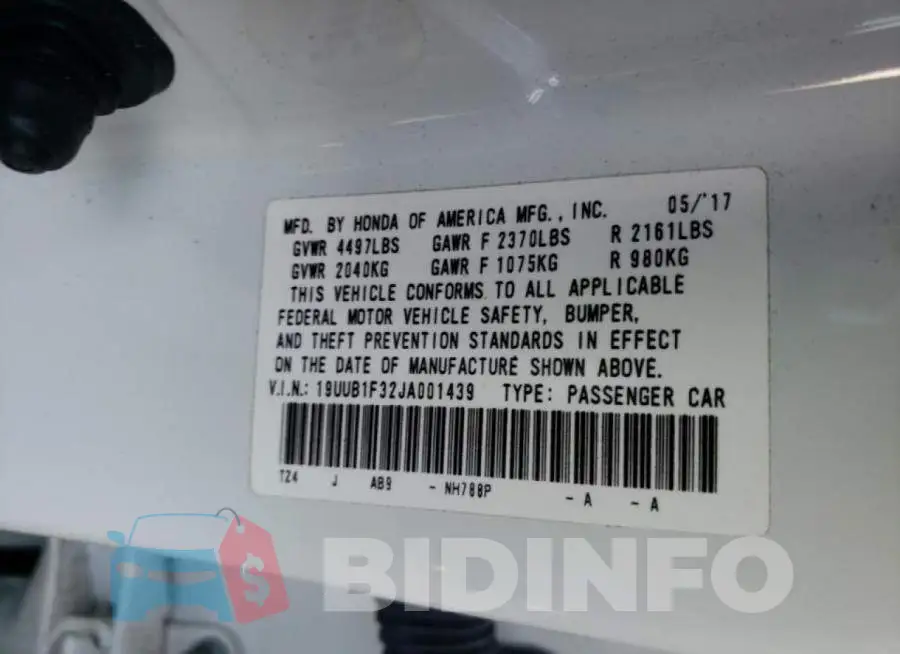 19UUB1F32JA001439 Photo# 10