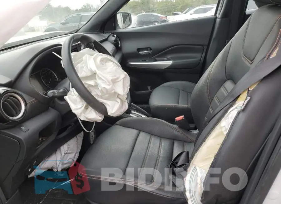 3N1CP5CU2JL519031 Photo# 7