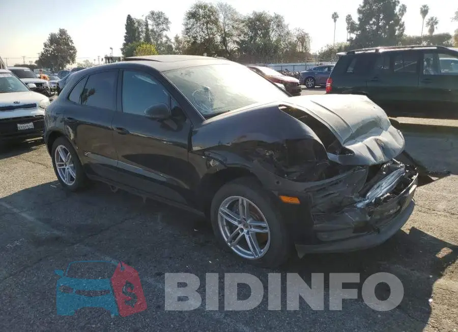 WP1AA2A57MLB00770 Photo# 4