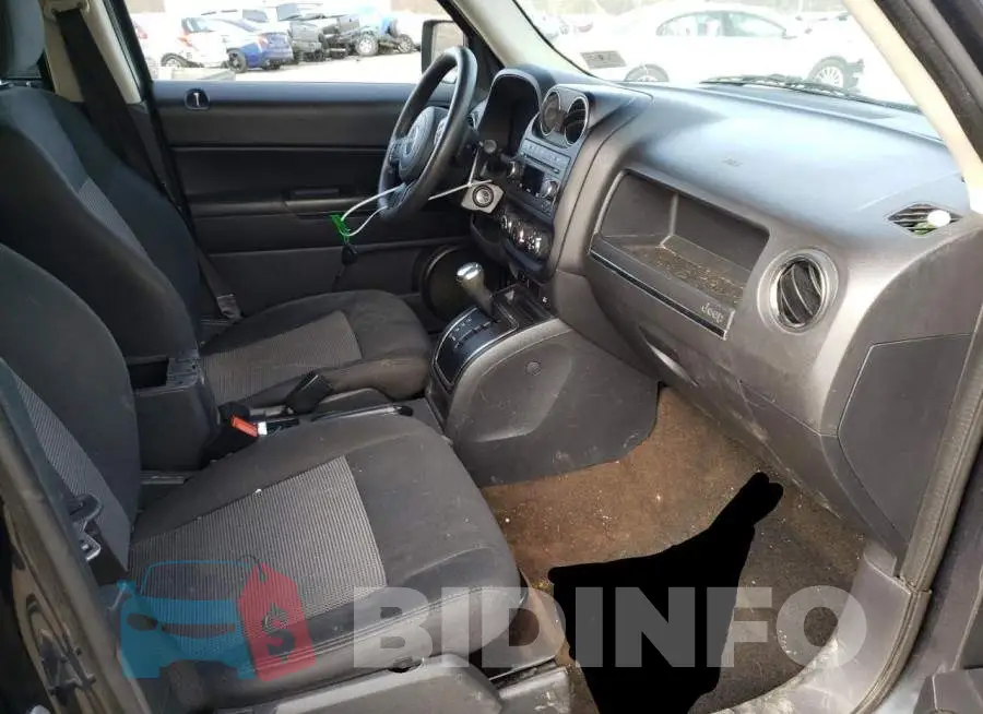 1C4NJRBB7FD117985 Photo# 5