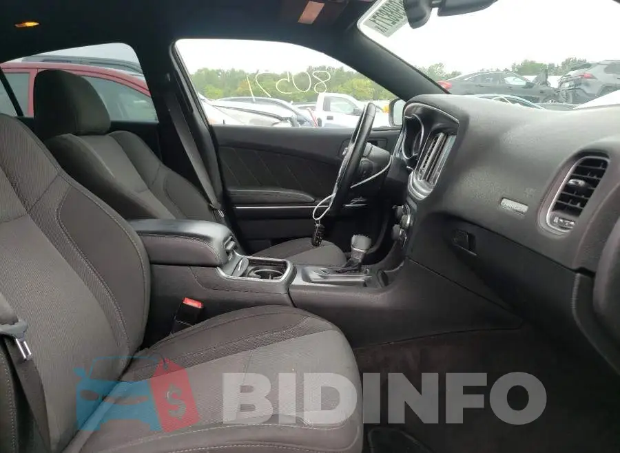 2C3CDXJG0GH273102 Photo# 5