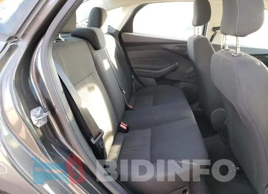 1FADP3E29GL237237 Photo# 6
