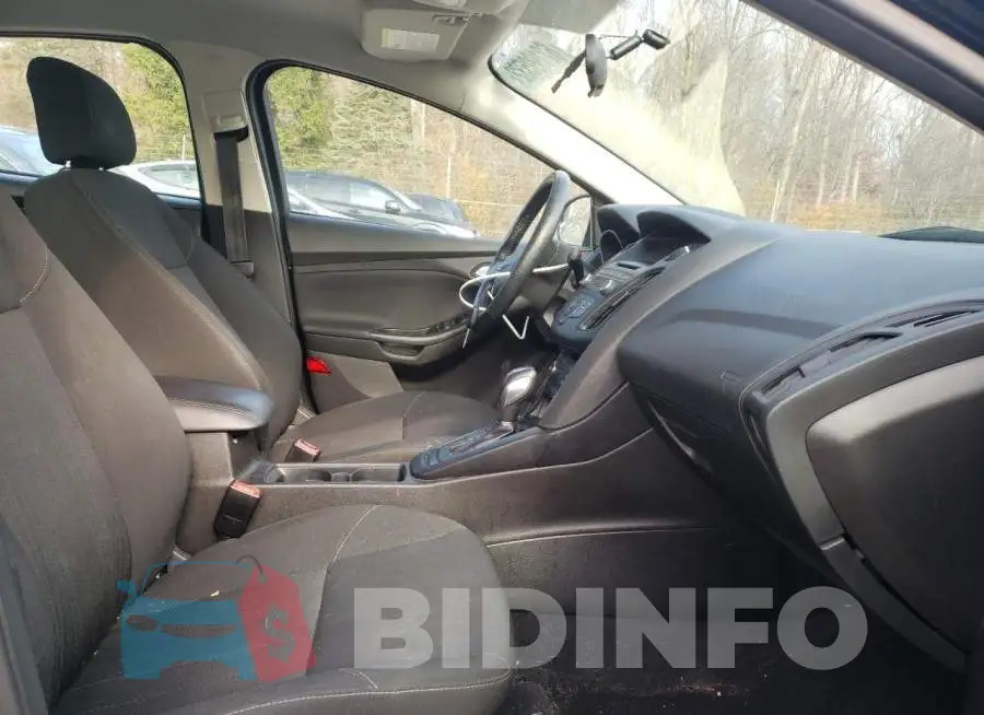 1FADP3F22GL295575 Photo# 5