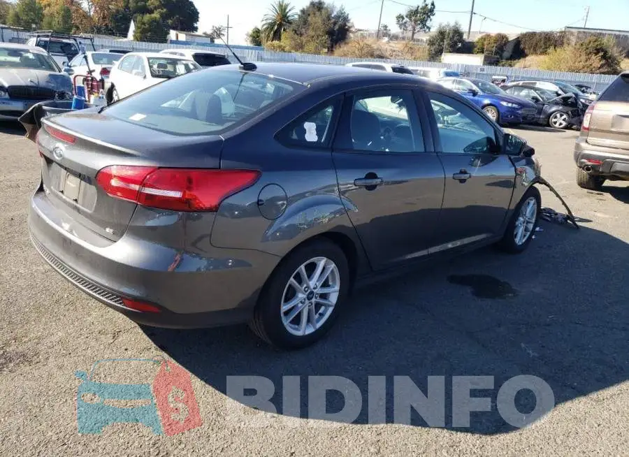 1FADP3F2XJL324327 Photo# 3
