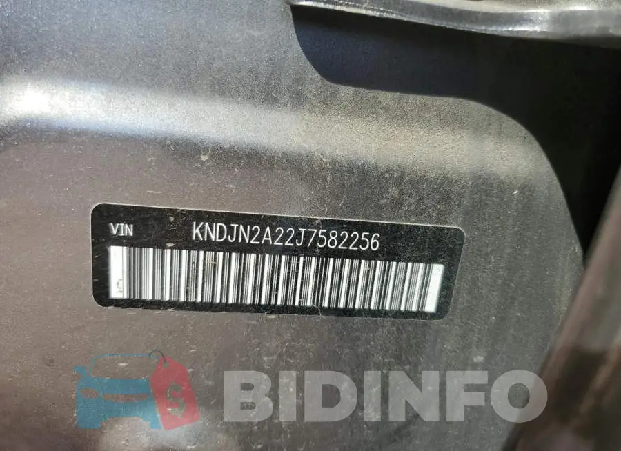 KNDJN2A22J7582256 Photo# 10