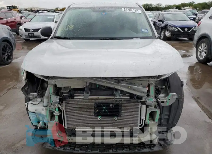 JA4AD2A36JZ063673 Photo# 5