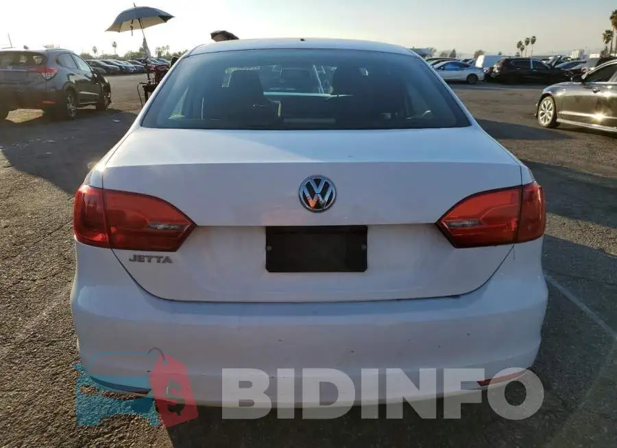 3VW2K7AJ7DM373166 Photo# 6
