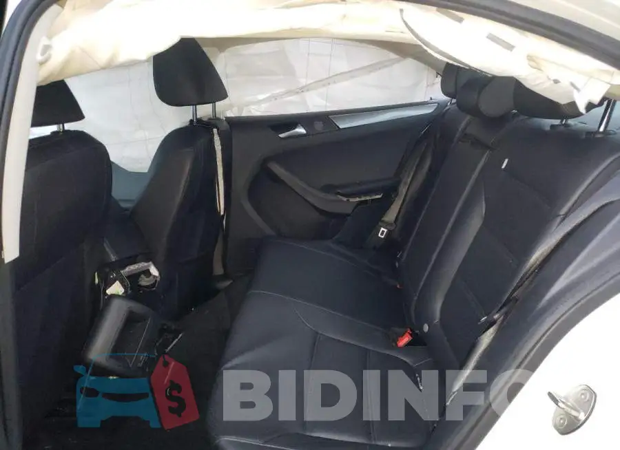 3VWDB7AJ5HM393429 Photo# 10