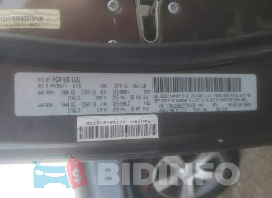 1C4NJDEB6GD793439 Photo# 13