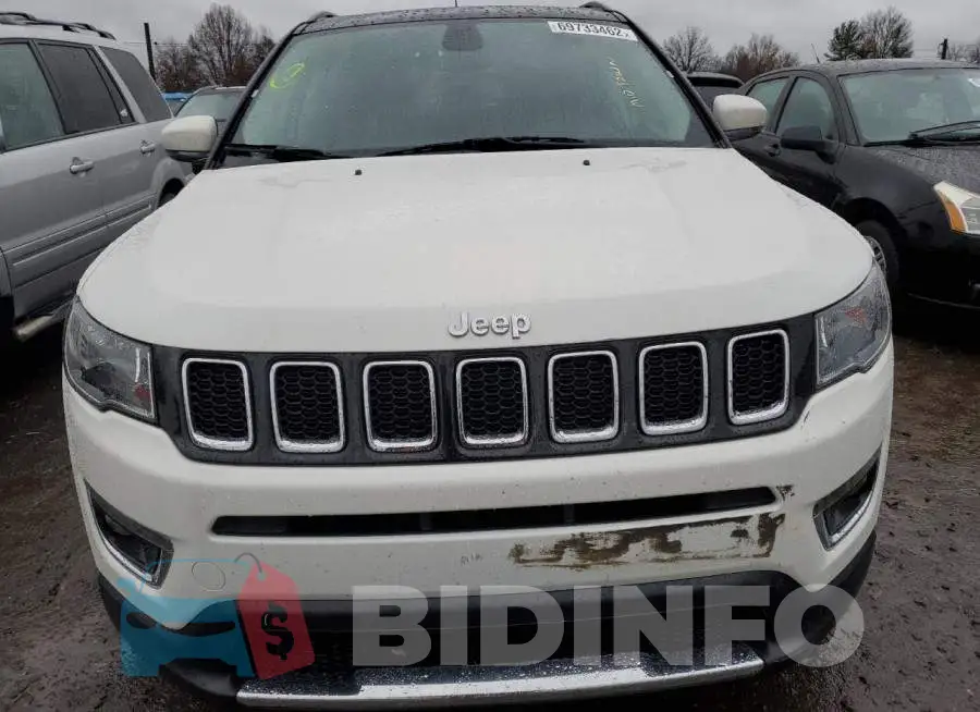 3C4NJDCB6JT467600 Photo# 5